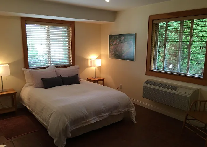 All Seasons Bed & Breakfast